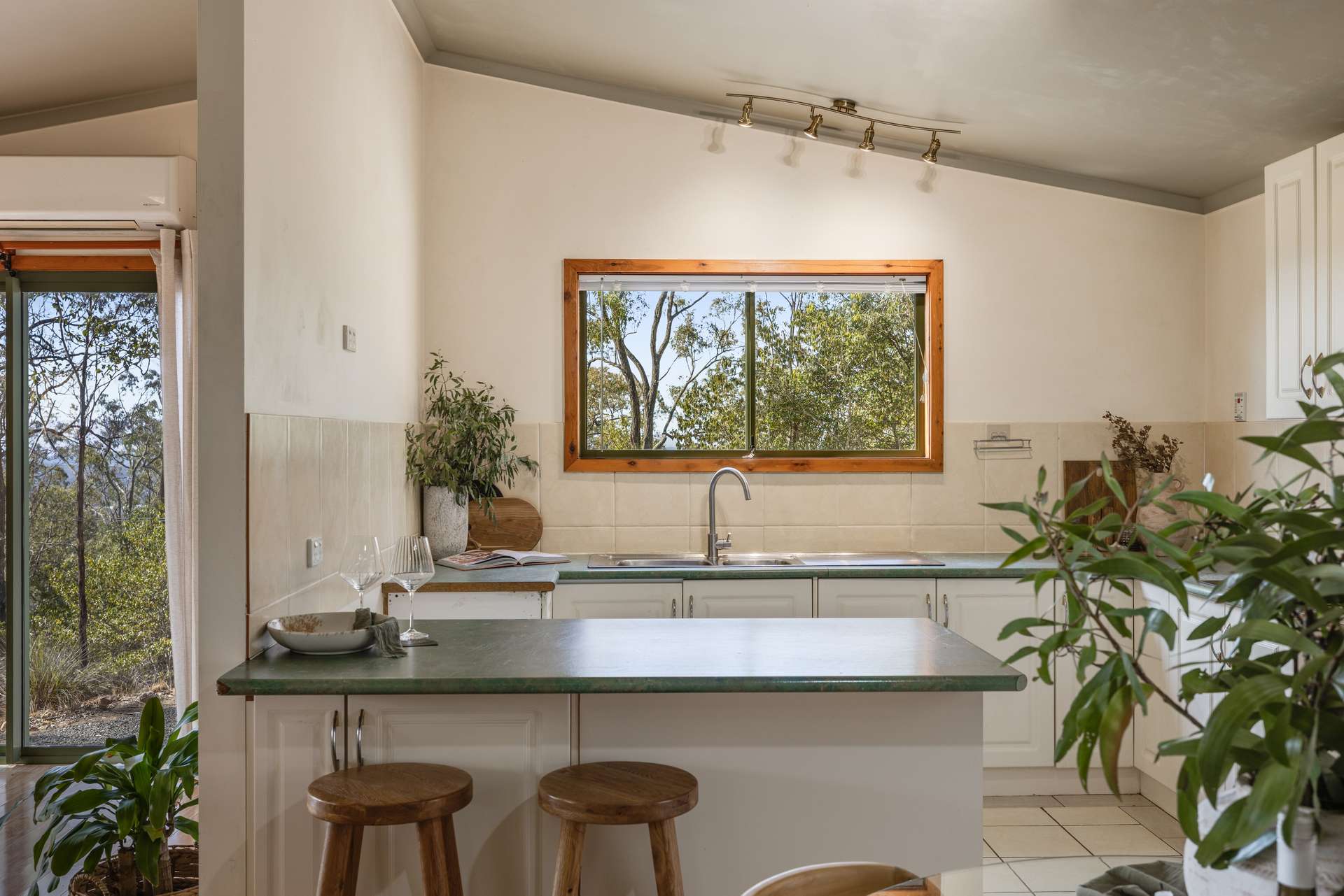 40 Berghofer Drive, Withcott For Sale by Farmbuy.com - image 12