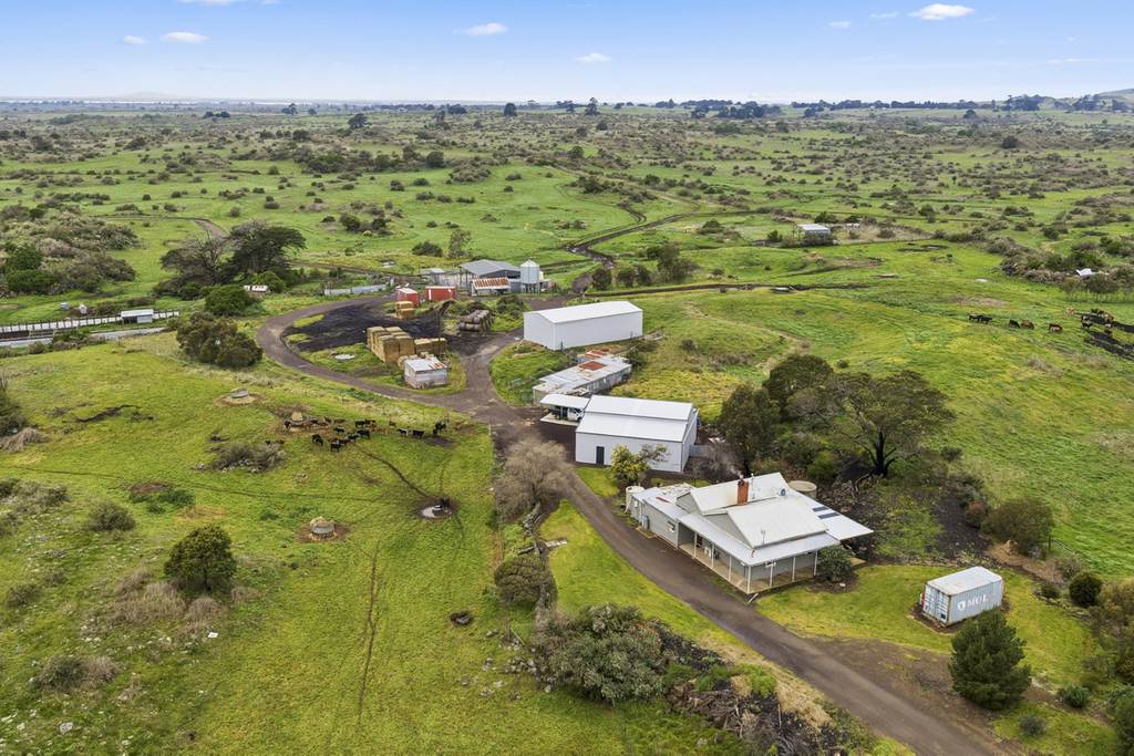 1780 Corangamite Lake Road, Dreeite VIC 3249