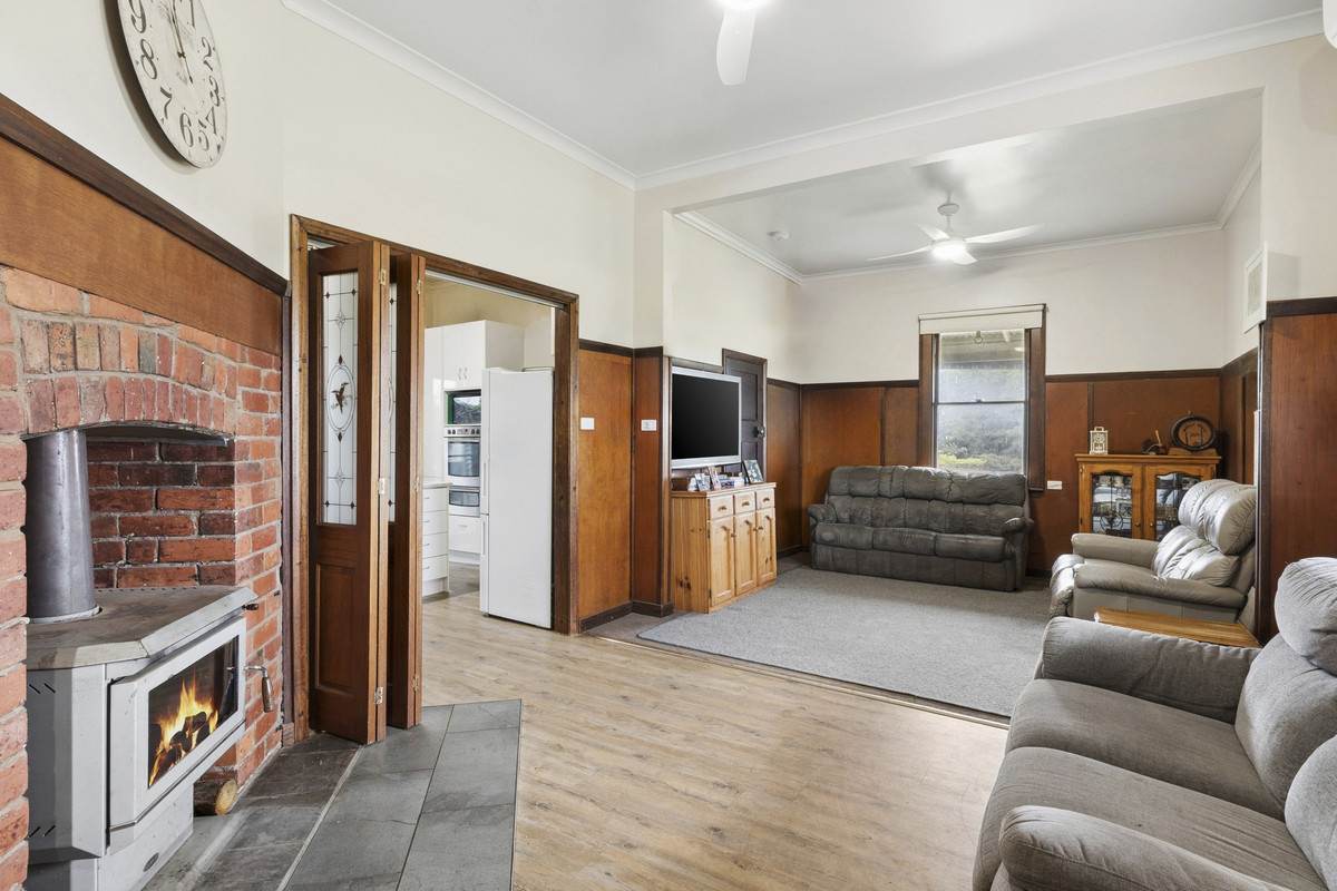 1780 Corangamite Lake Road, Dreeite For Sale by Farmbuy.com - image 7