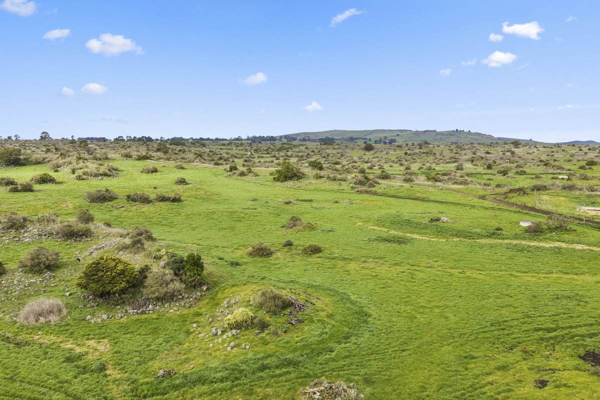 1780 Corangamite Lake Road, Dreeite For Sale by Farmbuy.com - image 2