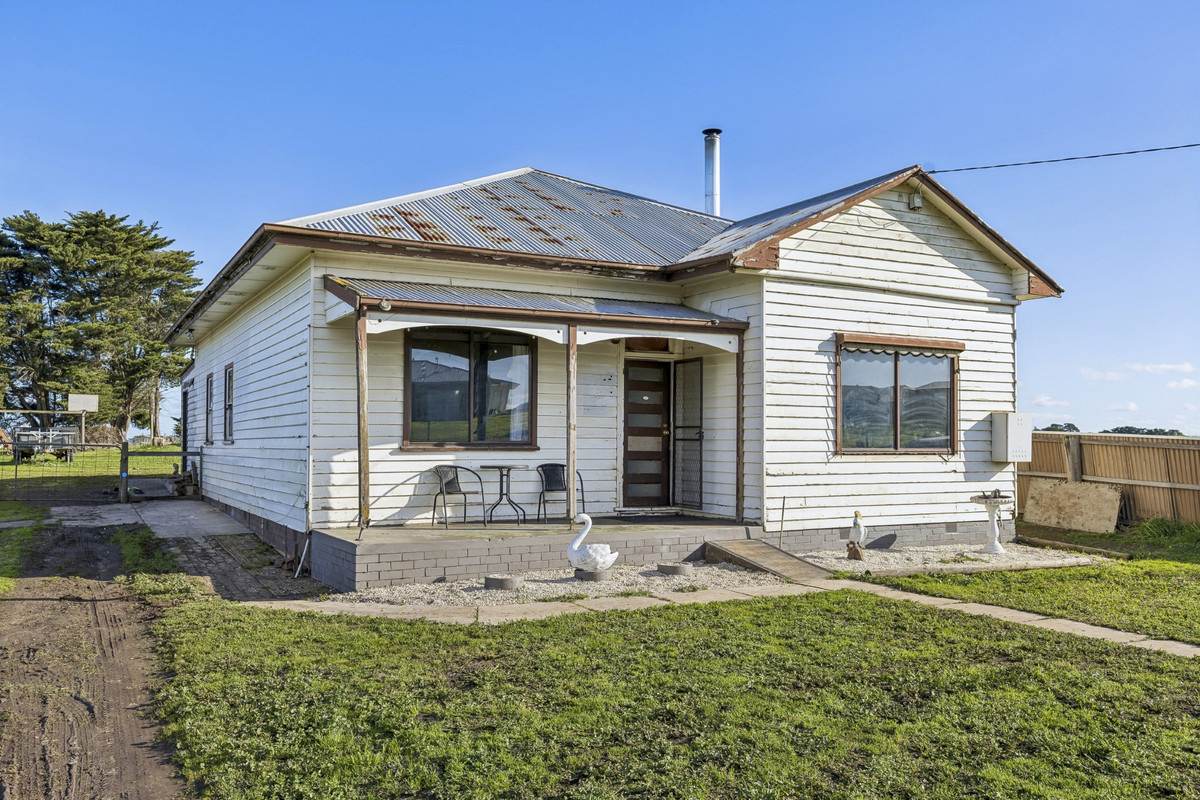 70 Ryans Lane, Coragulac For Sale by Farmbuy.com - image 3
