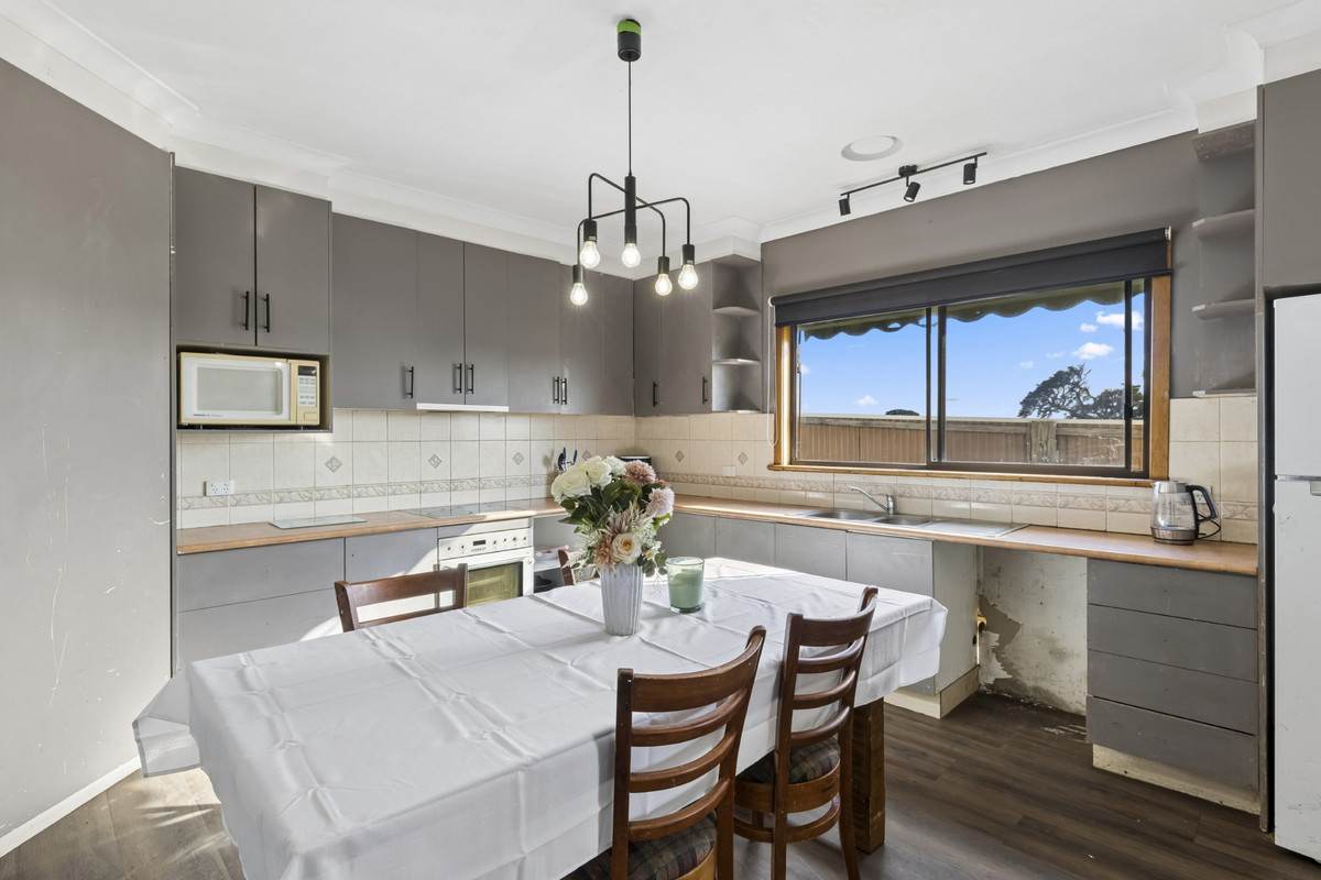 70 Ryans Lane, Coragulac For Sale by Farmbuy.com - image 5