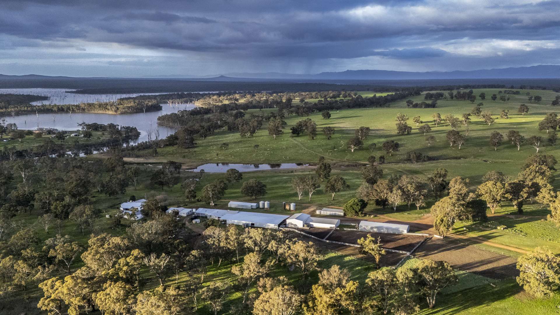 2314 Cavendish-Glendinning Road, Rocklands For Sale by Farmbuy.com - image 1
