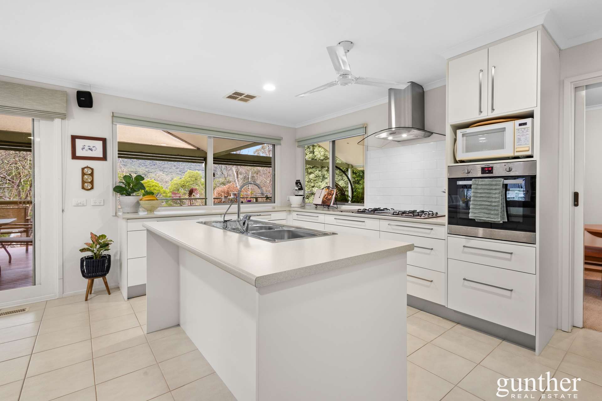 24 Gibbs Road, Healesville For Sale by Farmbuy.com - image 3