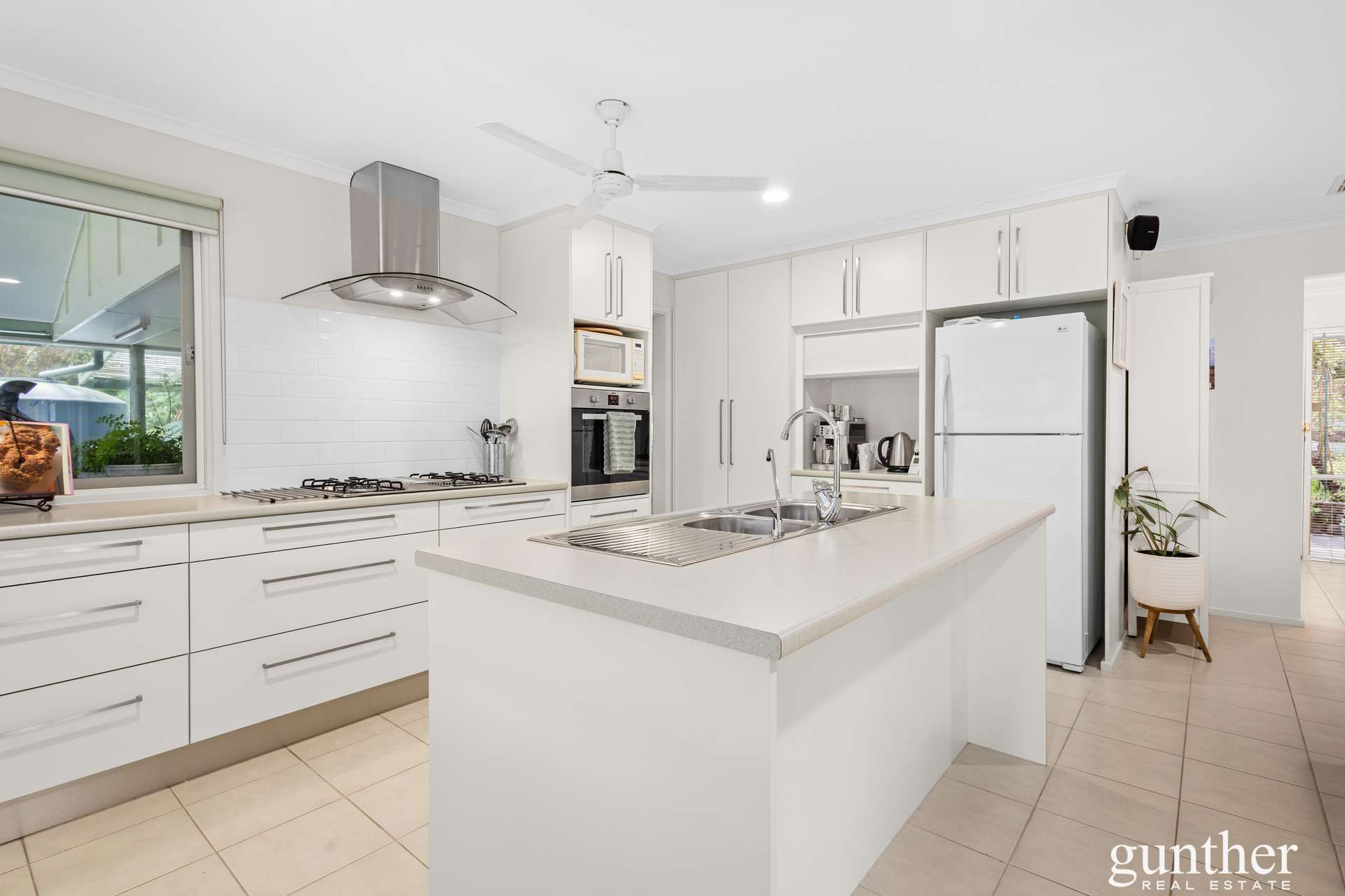 24 Gibbs Road, Healesville For Sale by Farmbuy.com - image 6