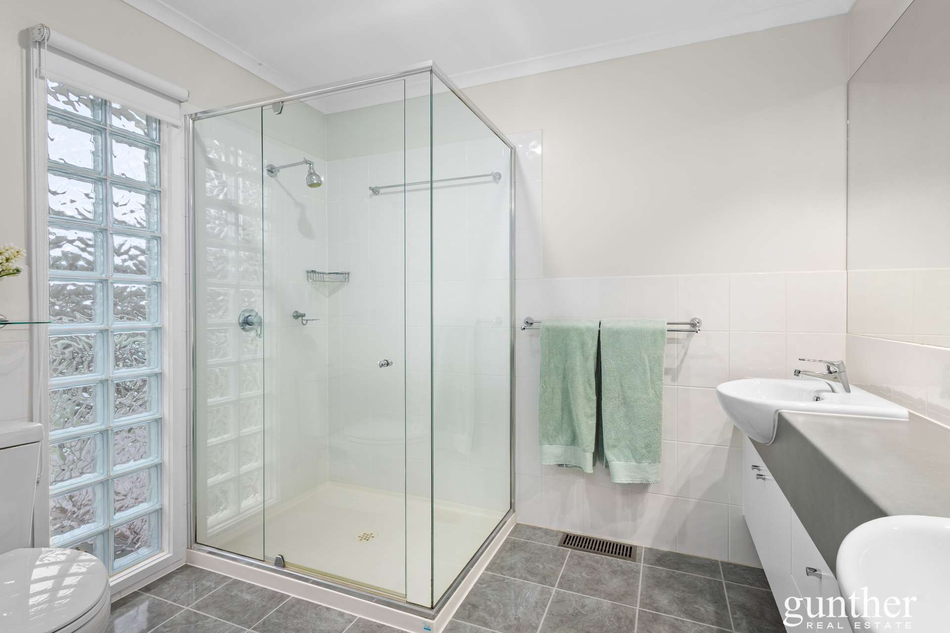 24 Gibbs Road, Healesville For Sale by Farmbuy.com - image 11