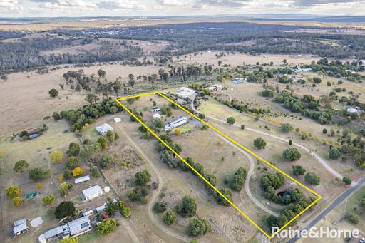 Farm For Sale - QLD - Glan Devon - 4615 - Private Living 