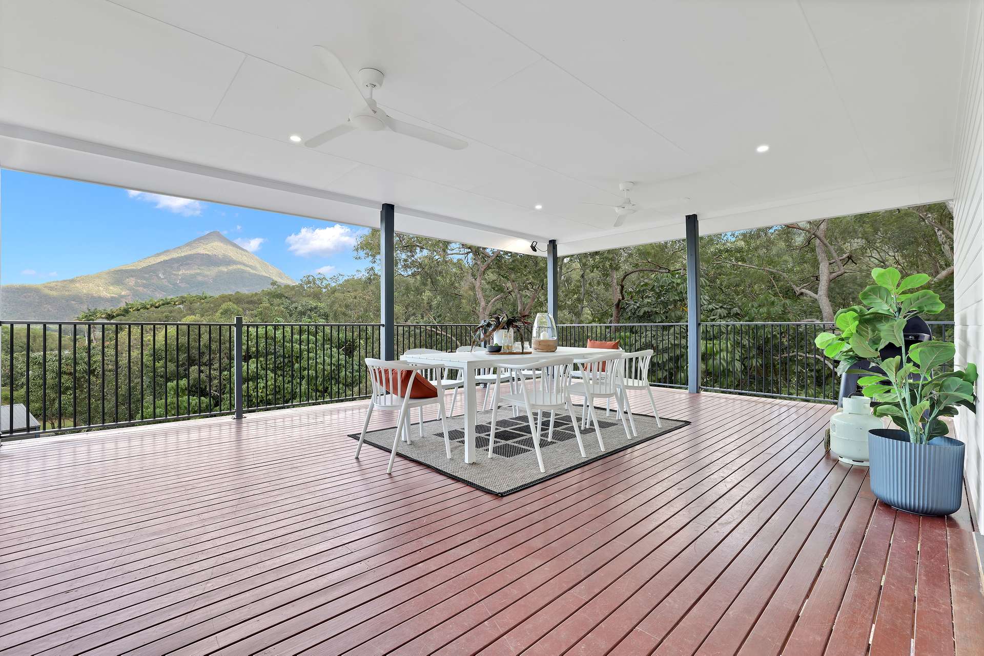 235 Dempsey Street, Gordonvale For Sale by Farmbuy.com - image 2