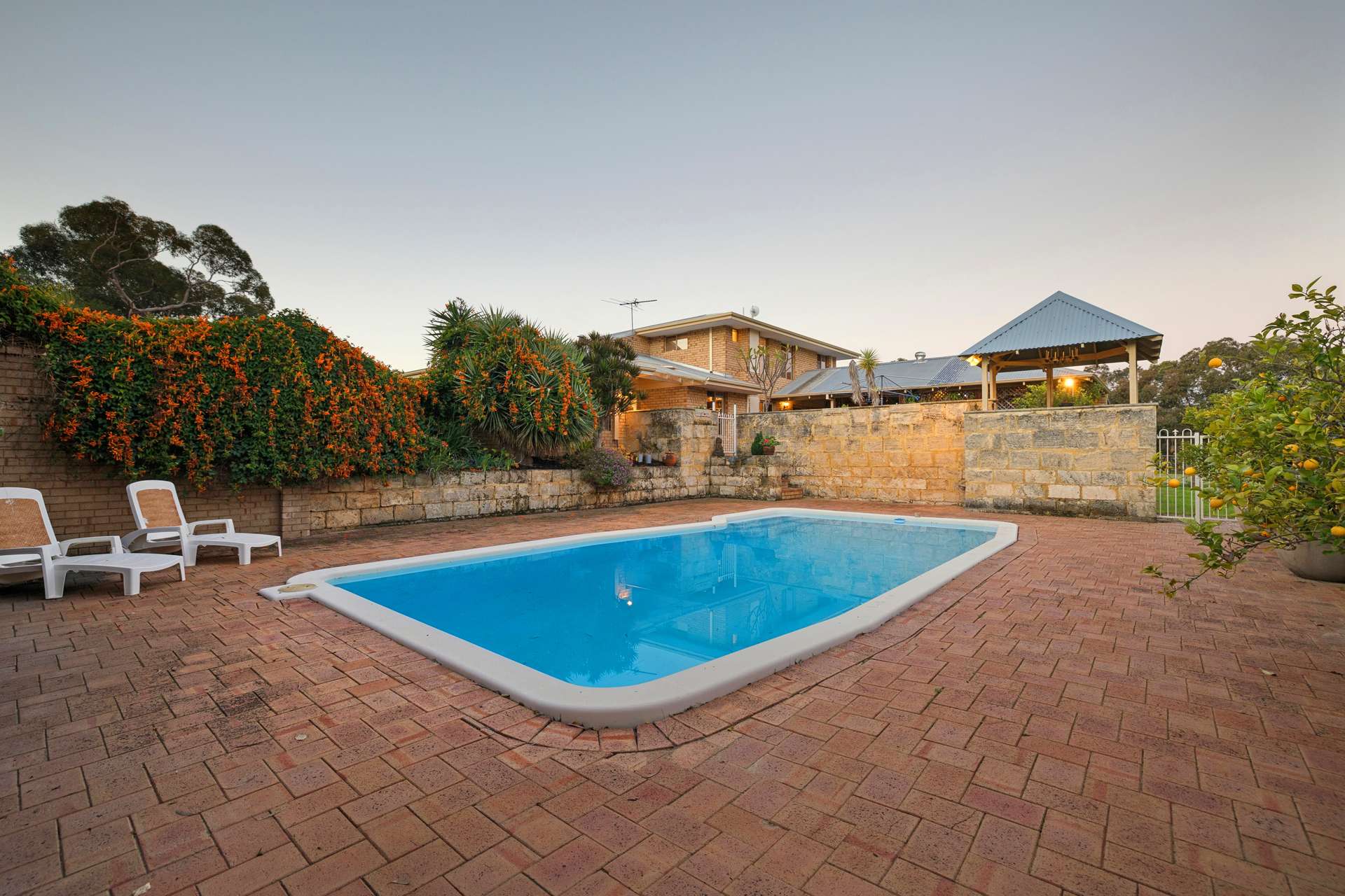 39 Kings Row, Baskerville For Sale by Farmbuy.com - image 4