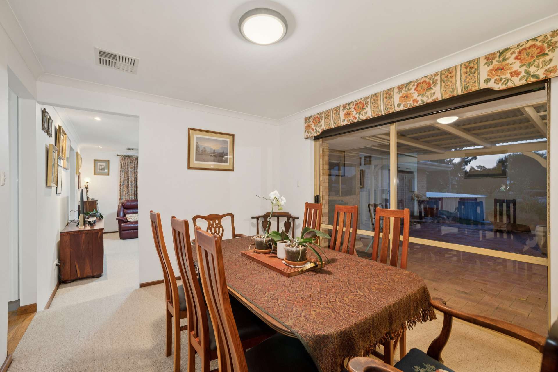 39 Kings Row, Baskerville For Sale by Farmbuy.com - image 9