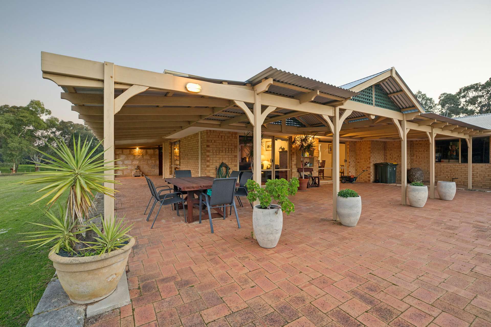 39 Kings Row, Baskerville For Sale by Farmbuy.com - image 24