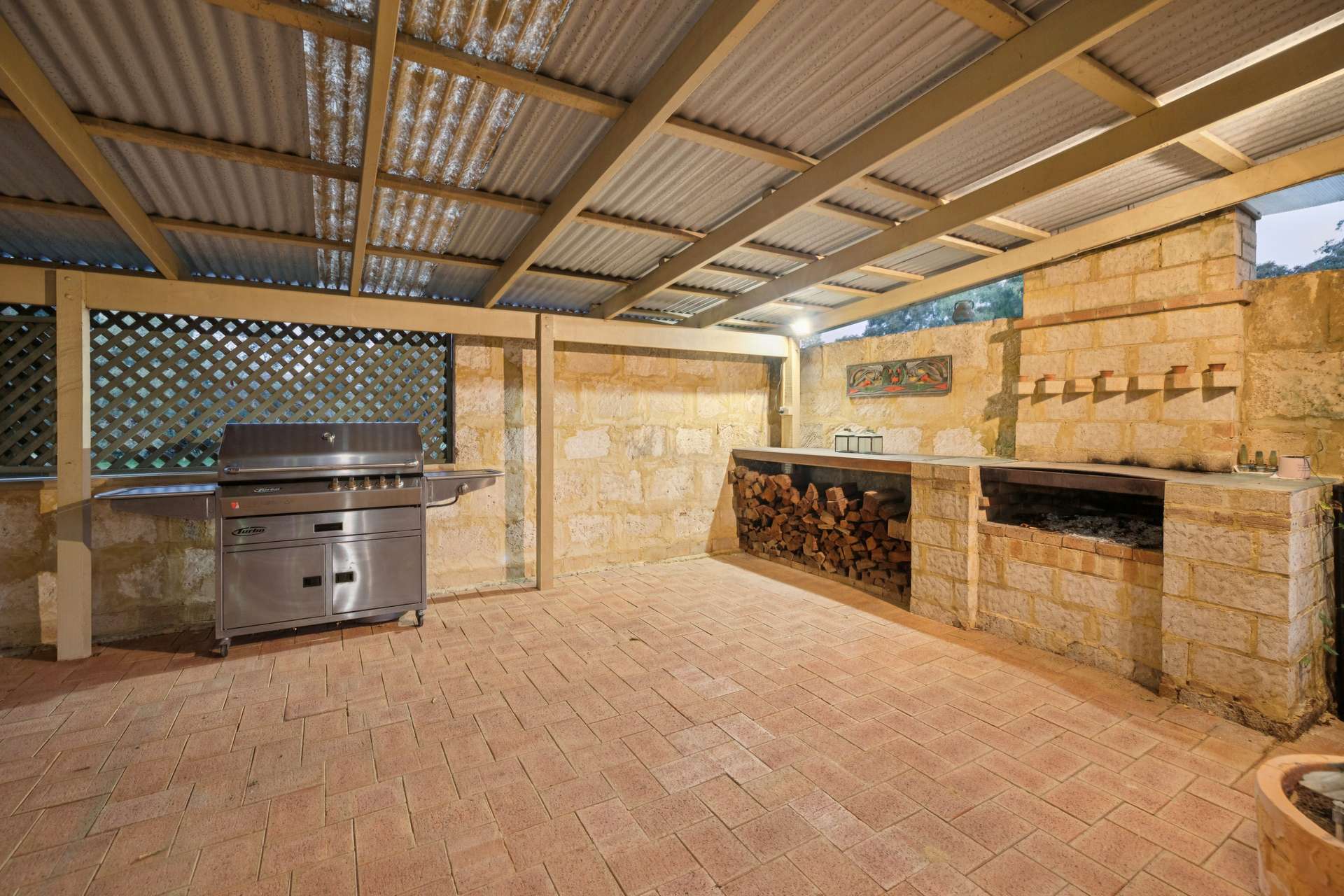 39 Kings Row, Baskerville For Sale by Farmbuy.com - image 22