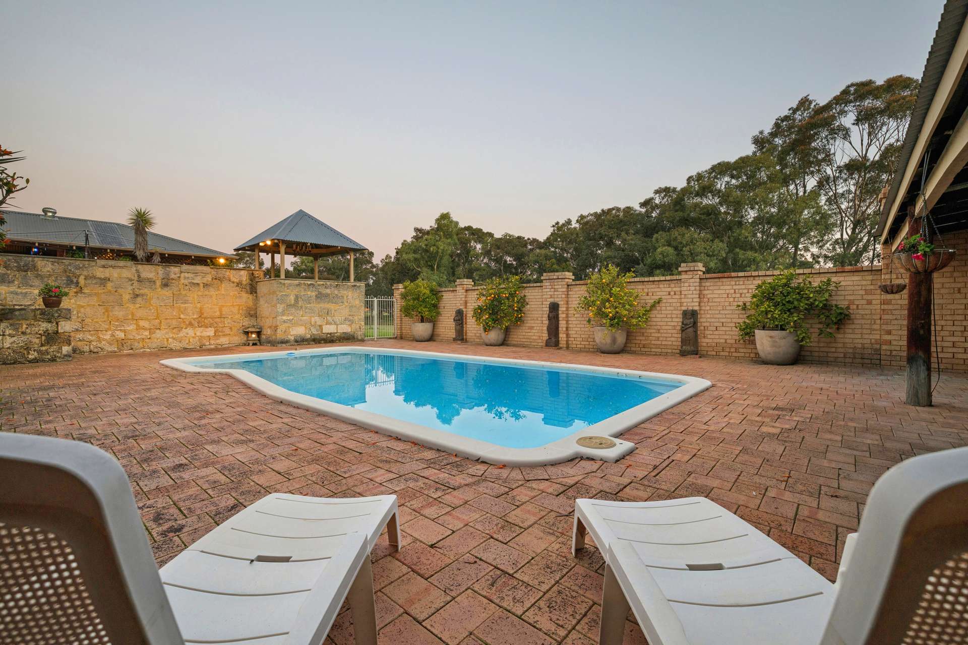 39 Kings Row, Baskerville For Sale by Farmbuy.com - image 27