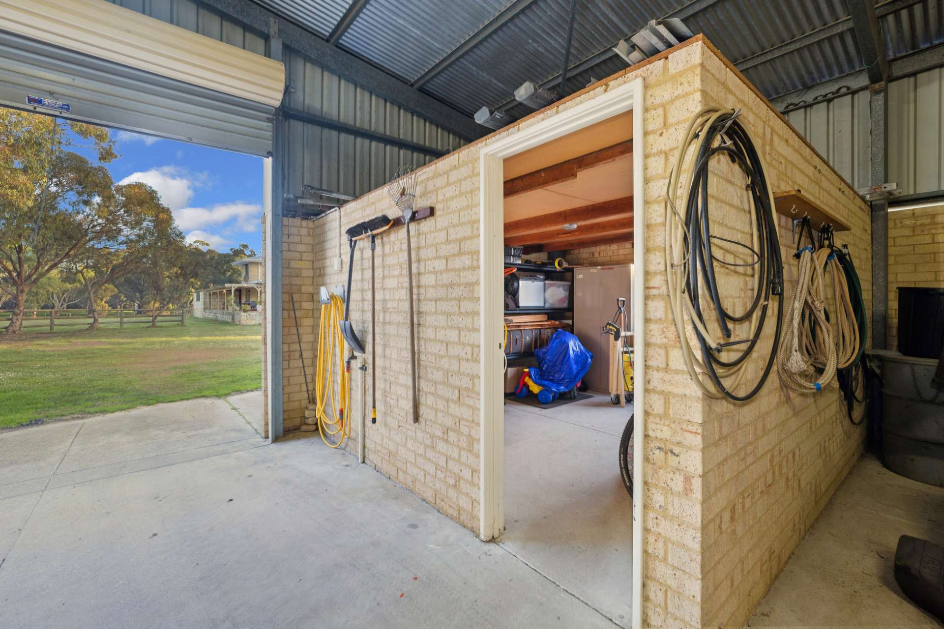 39 Kings Row, Baskerville For Sale by Farmbuy.com - image 30
