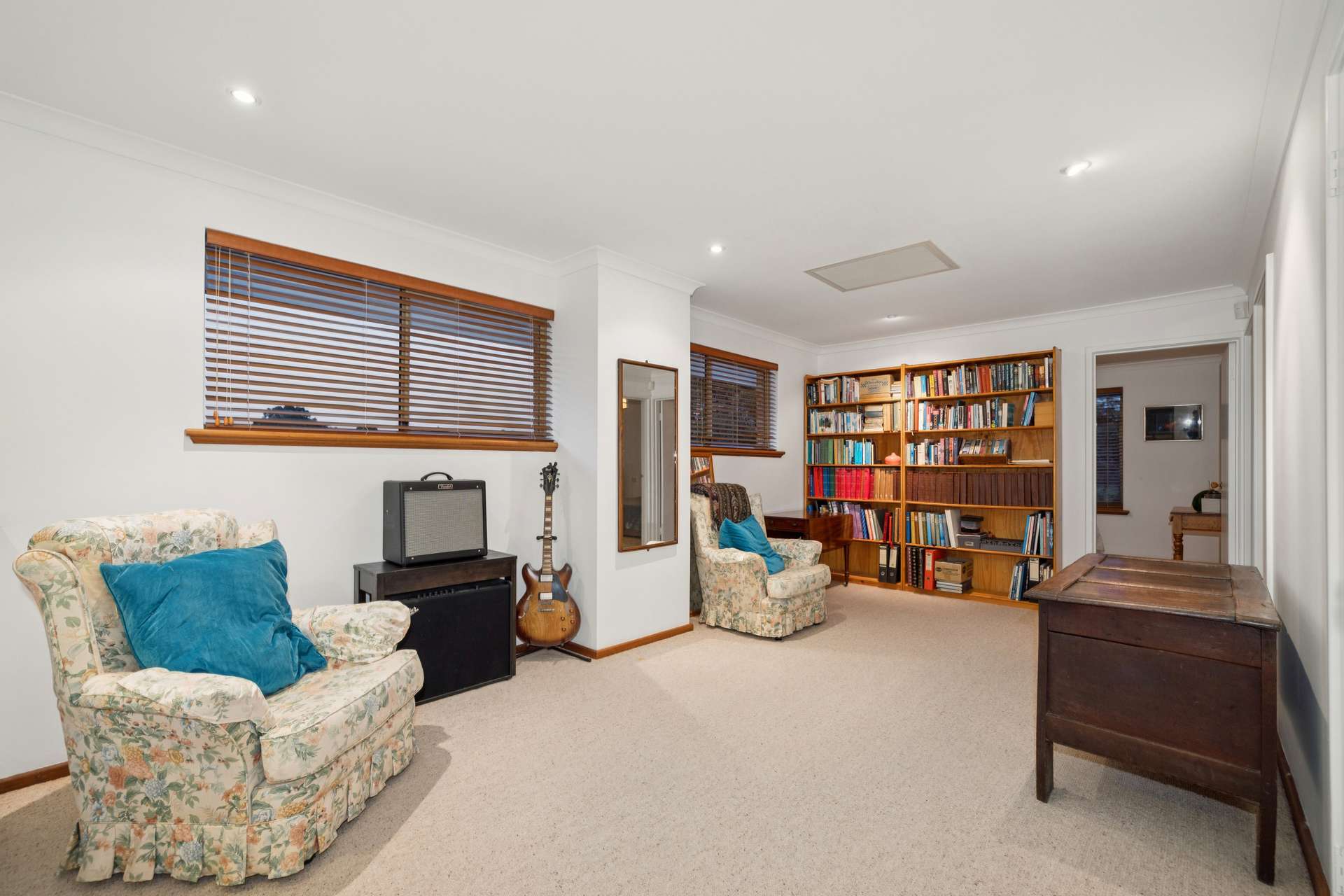 39 Kings Row, Baskerville For Sale by Farmbuy.com - image 16