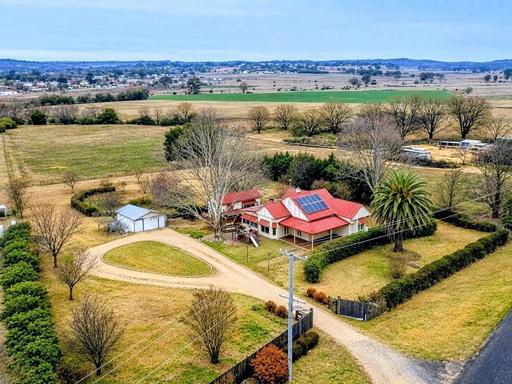 Farm For Sale - NSW - Inverell - 2360 - Grandeur Living on Acreage. 