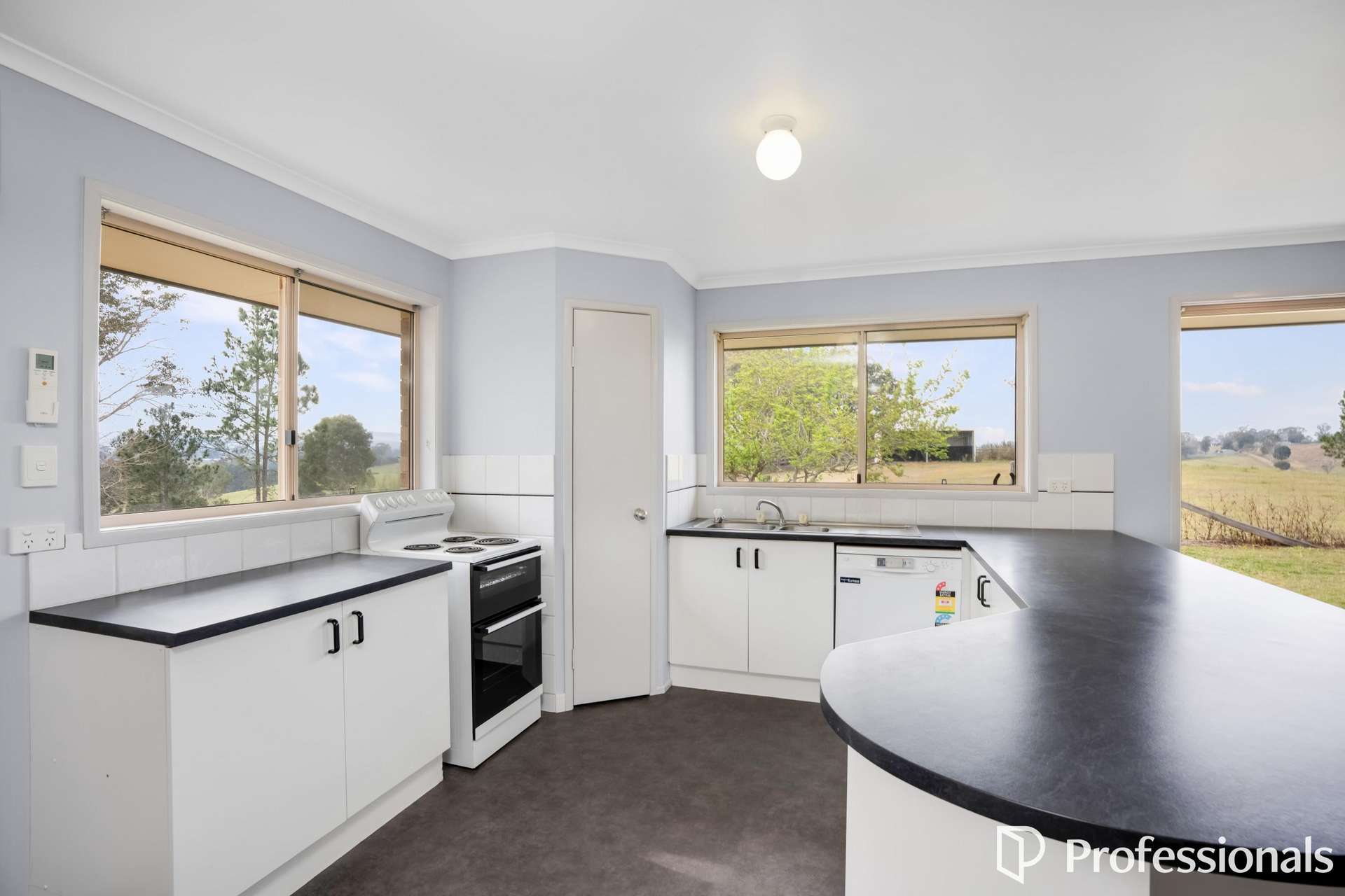 165 Lagoon Pocket Road, Lagoon Pocket For Sale by Farmbuy.com - image 12