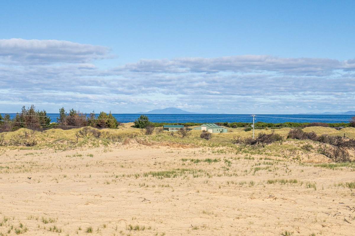 711 Dolphin Sands Road, Dolphin Sands For Sale by Farmbuy.com - image 13