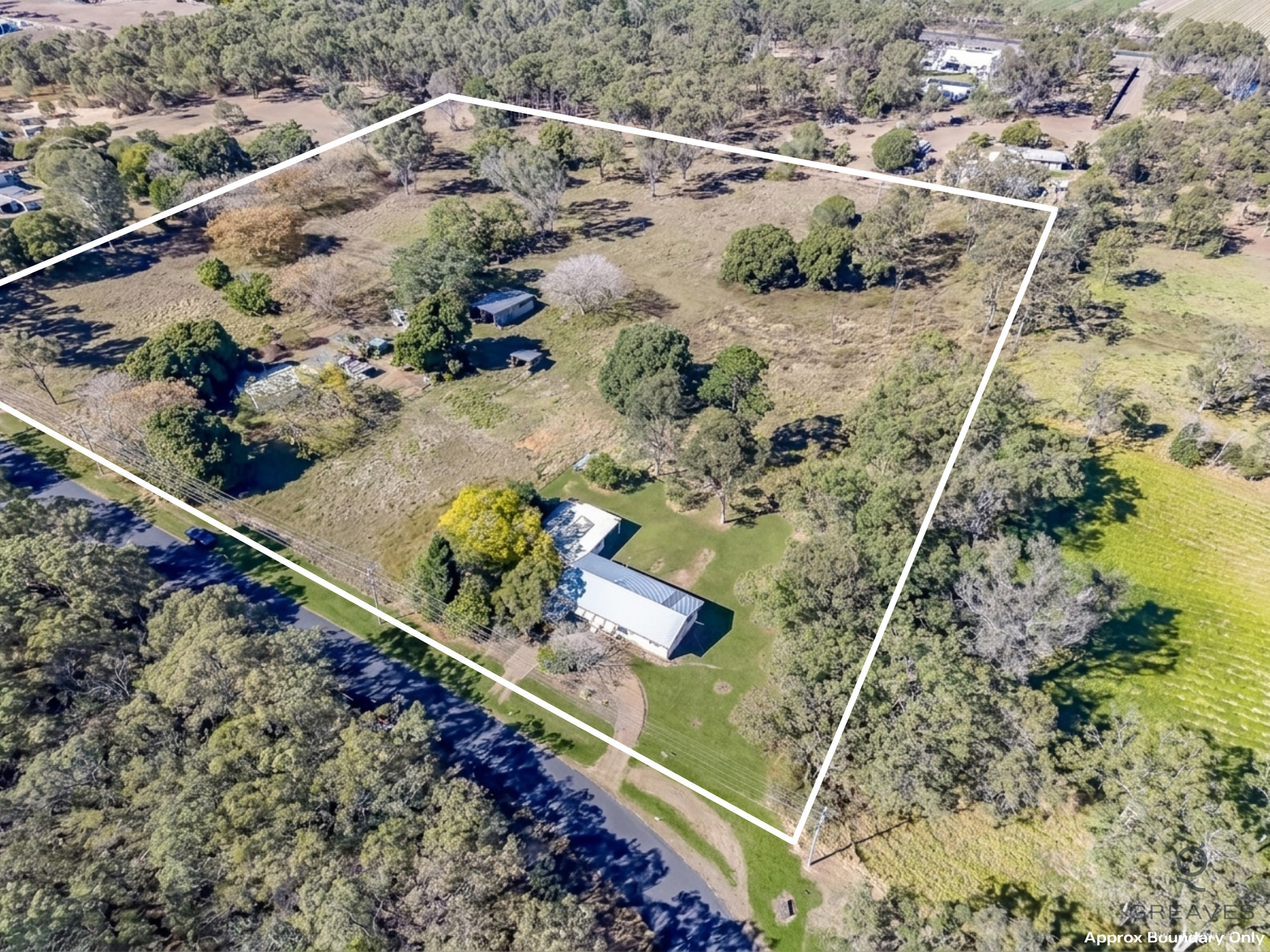 2 Low Street, Kensington For Sale by Farmbuy.com - image 2