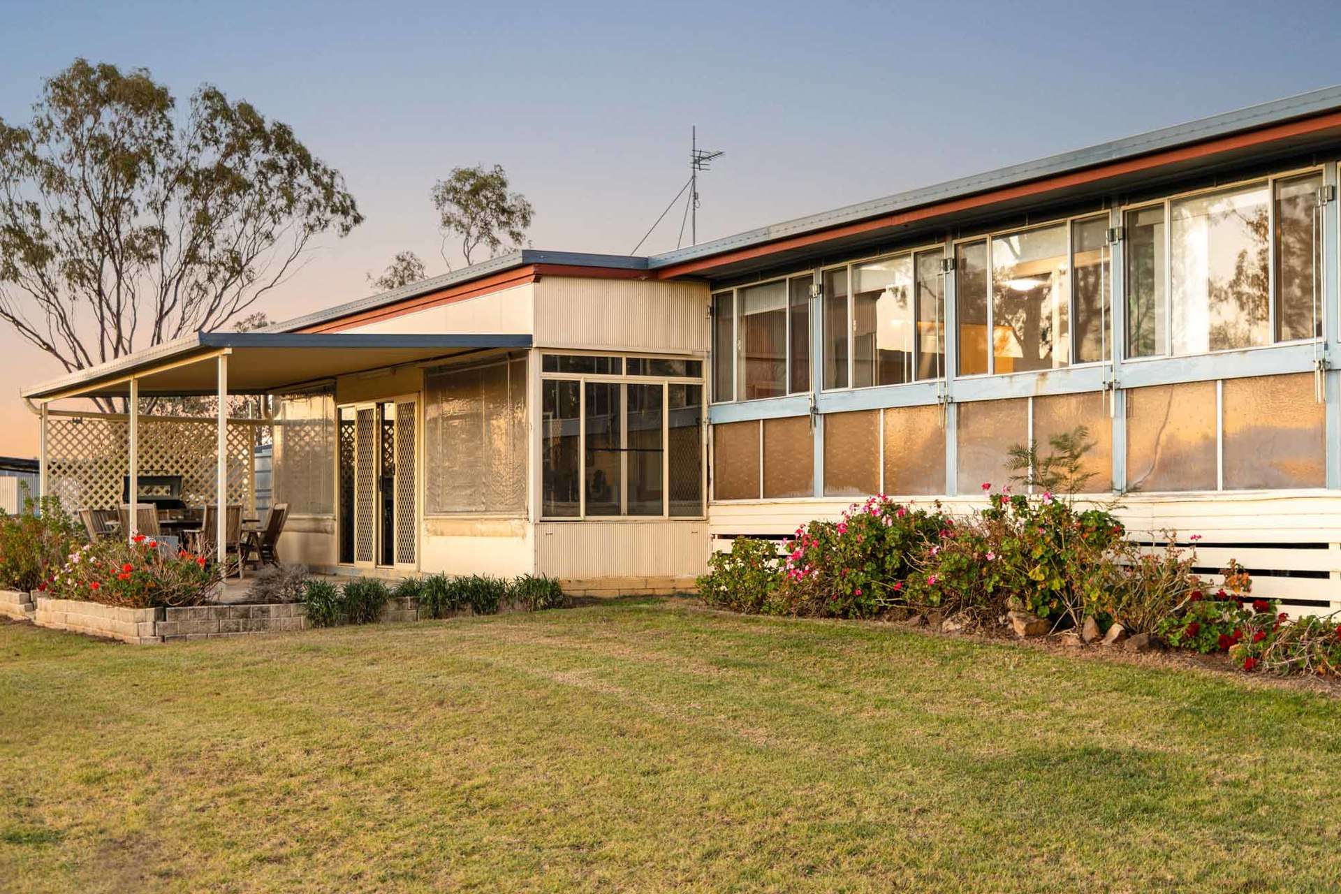 34 Lipp Road, East Greenmount For Sale by Farmbuy.com - image 1