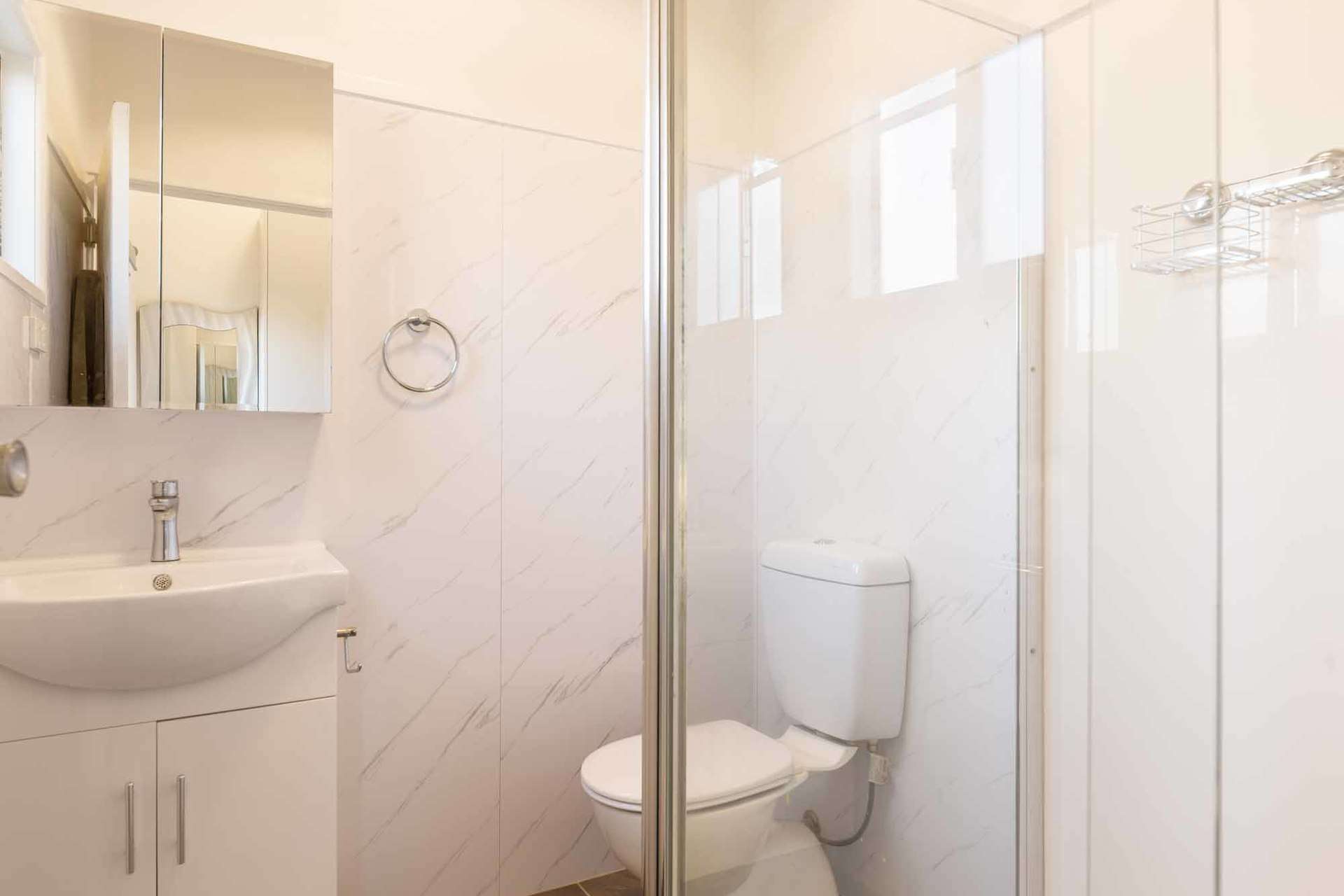 34 Lipp Road, East Greenmount For Sale by Farmbuy.com - image 8