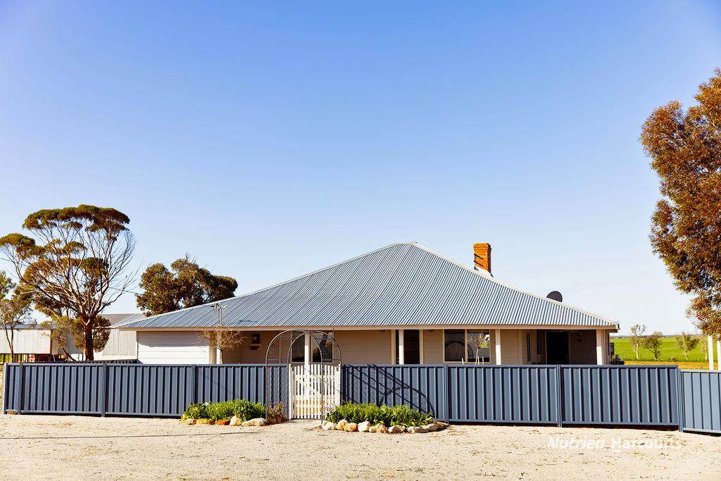 1415 Knungajin-Merredin Road, Nukarni For Sale by Farmbuy.com - image 25