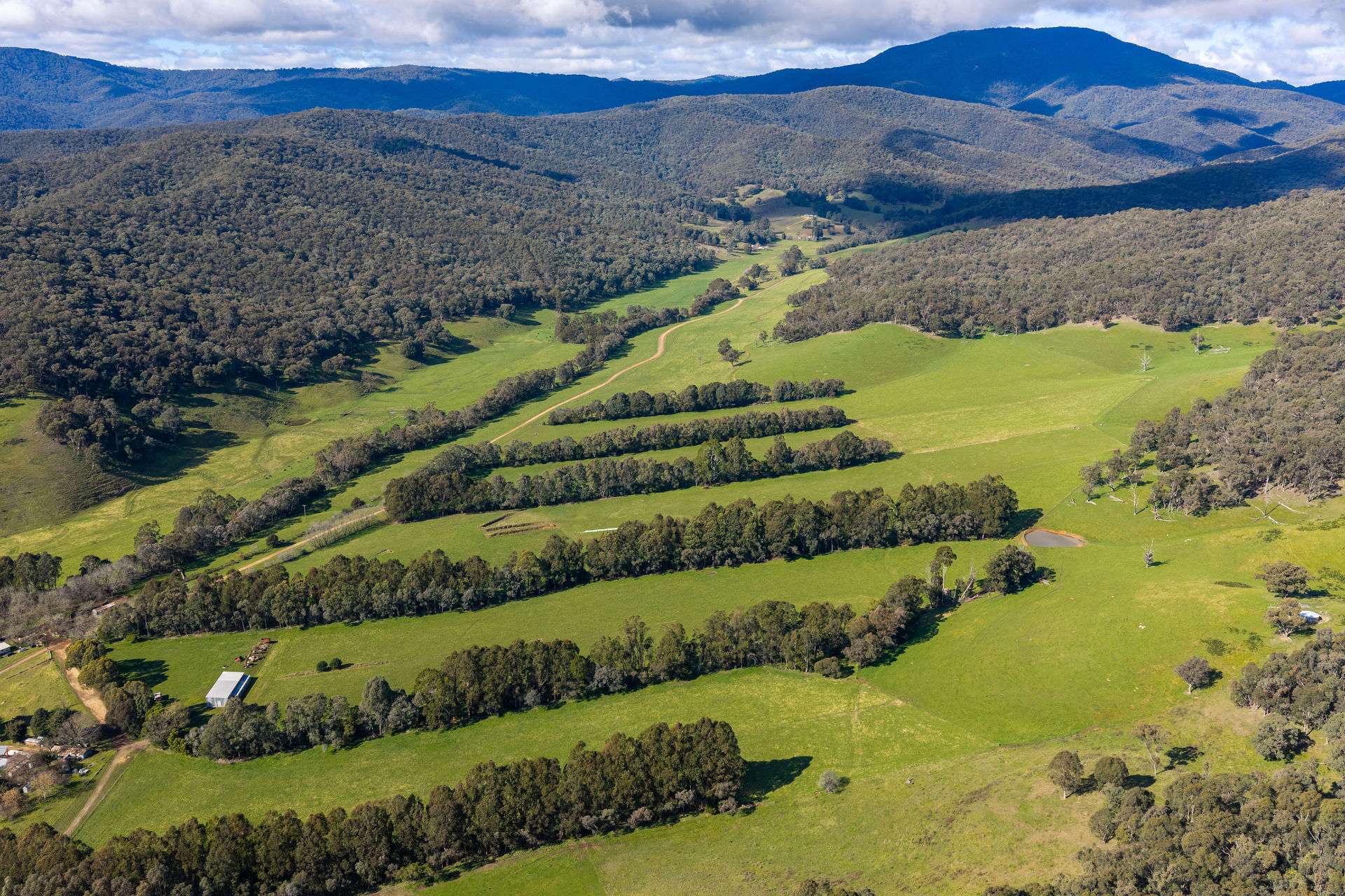 31 Greenham Road, Tallangatta Valley For Sale by Farmbuy.com - image 13