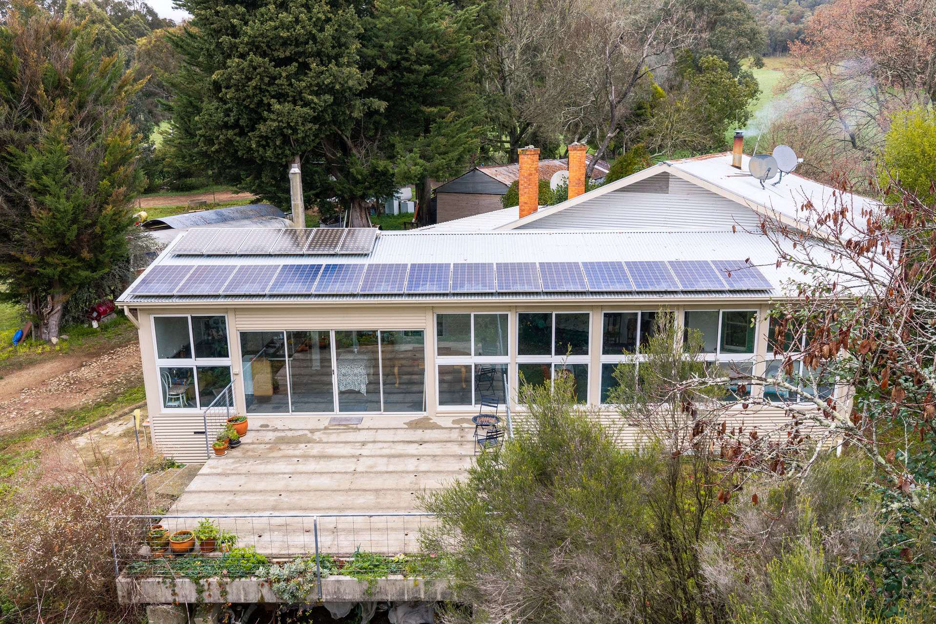 31 Greenham Road, Tallangatta Valley For Sale by Farmbuy.com - image 3