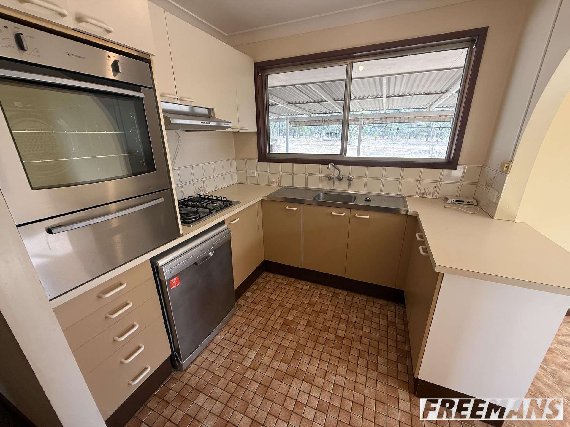28 George Street, Nanango For Sale by Farmbuy.com - image 8