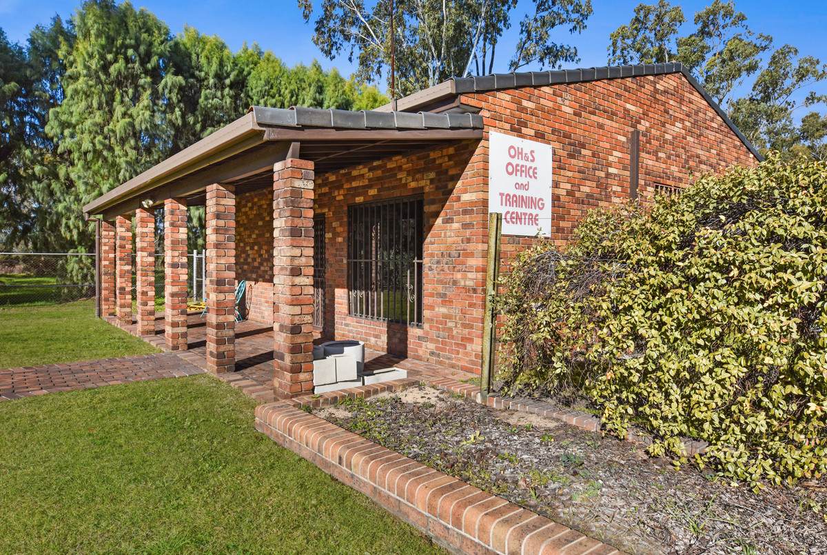 39-51 Oxley Highway, Gunnedah For Sale by Farmbuy.com - image 6