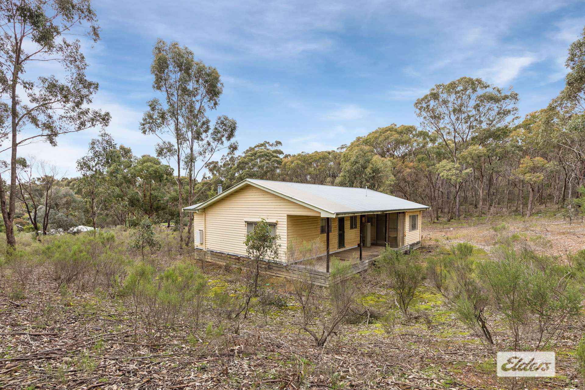 1 Grumont Street, Castlemaine For Sale by Farmbuy.com - image 2