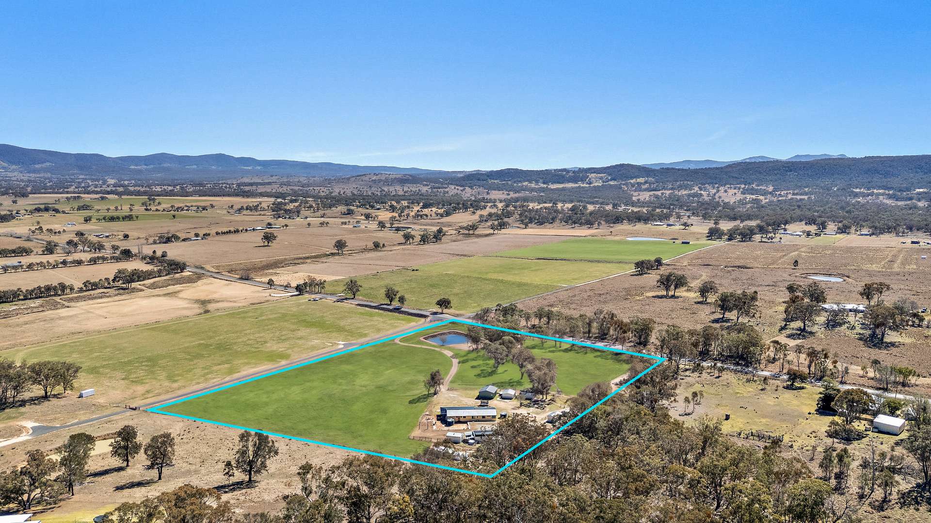 945 Bruxner Way, Tenterfield For Sale by Farmbuy.com - image 1