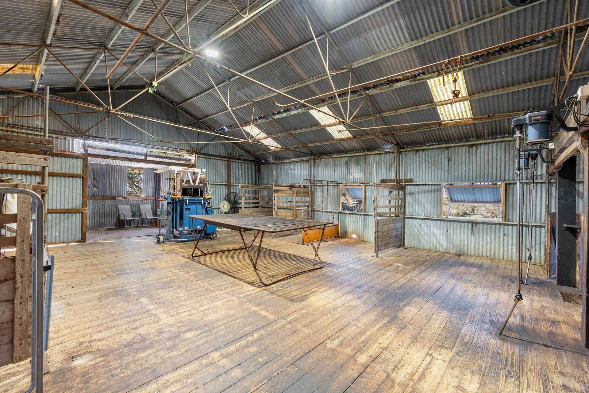 1223 Springs Road, Menzies For Sale by Farmbuy.com - image 11