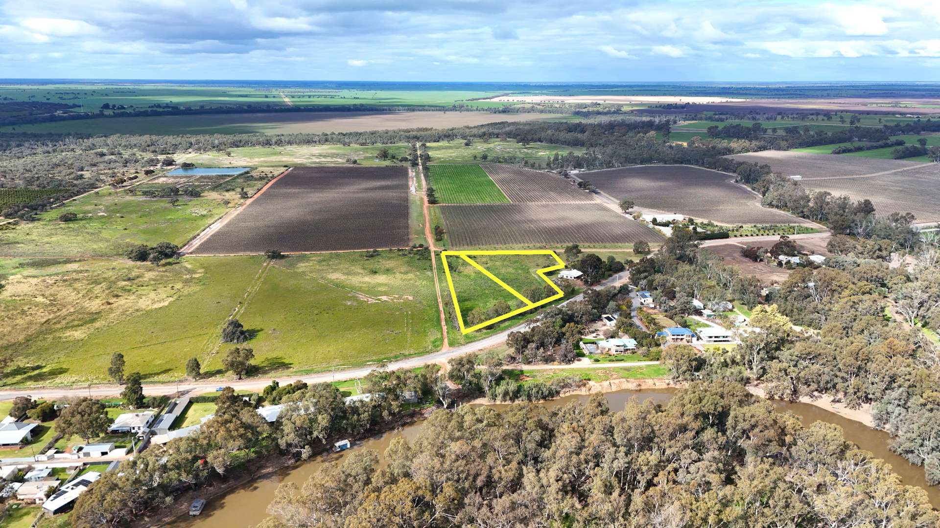 Lot 6, & Lot 7 Koraleigh Road, Tooleybuc For Sale by Farmbuy.com - image 2