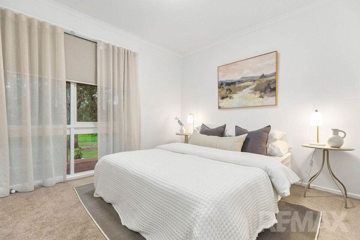 8 Sycamore Road, Lake Albert For Sale by Farmbuy.com - image 13