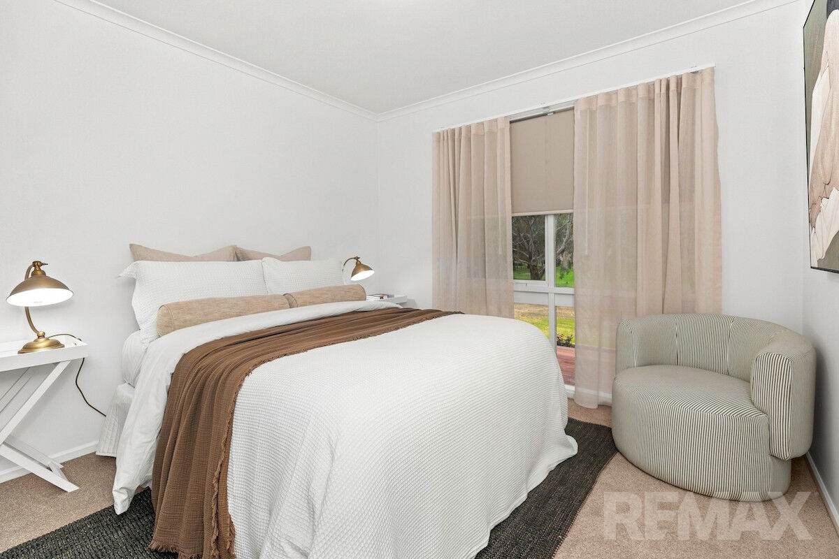 8 Sycamore Road, Lake Albert For Sale by Farmbuy.com - image 12