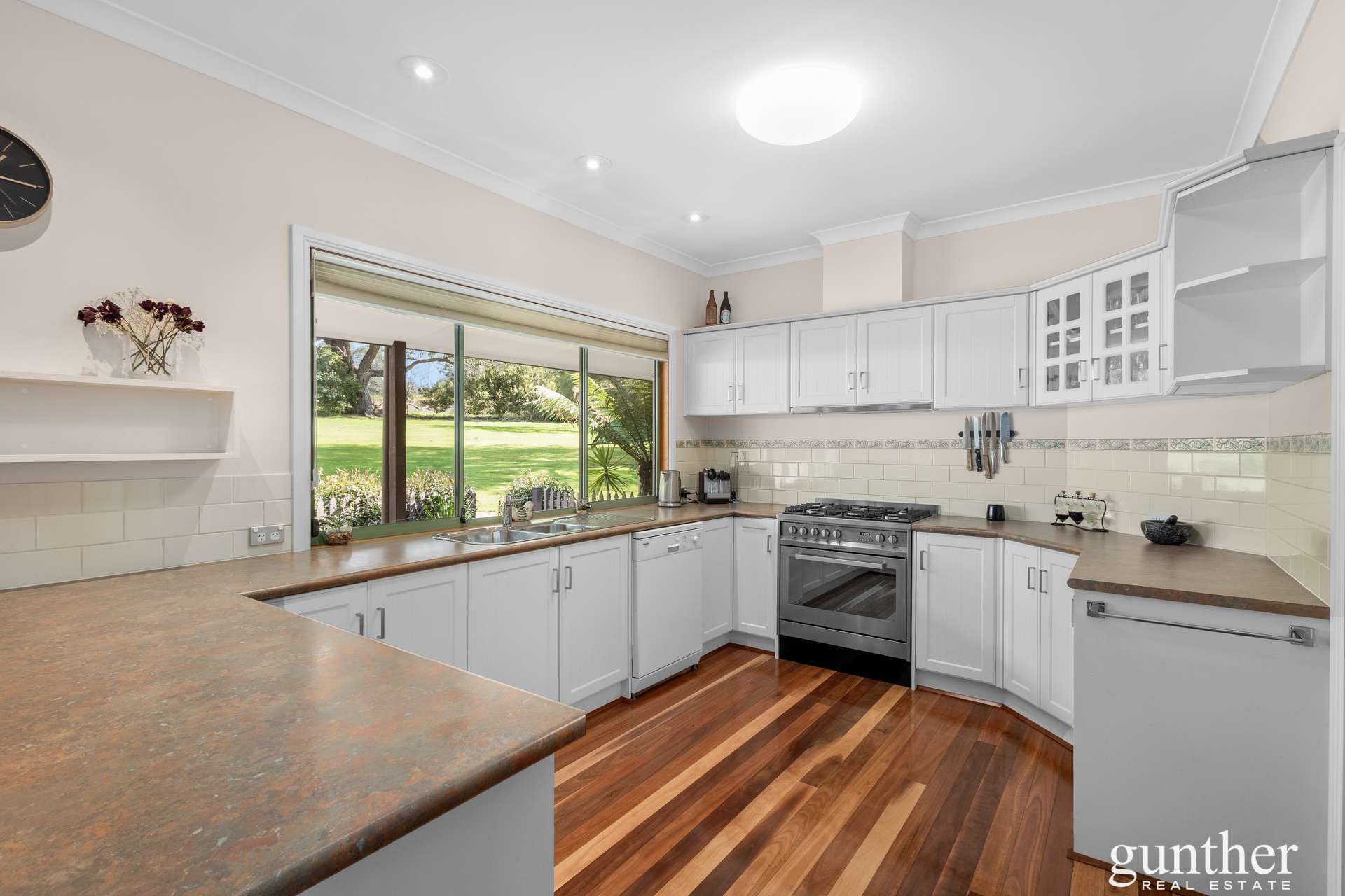 10-11 Parkhaven Court, Healesville For Sale by Farmbuy.com - image 4