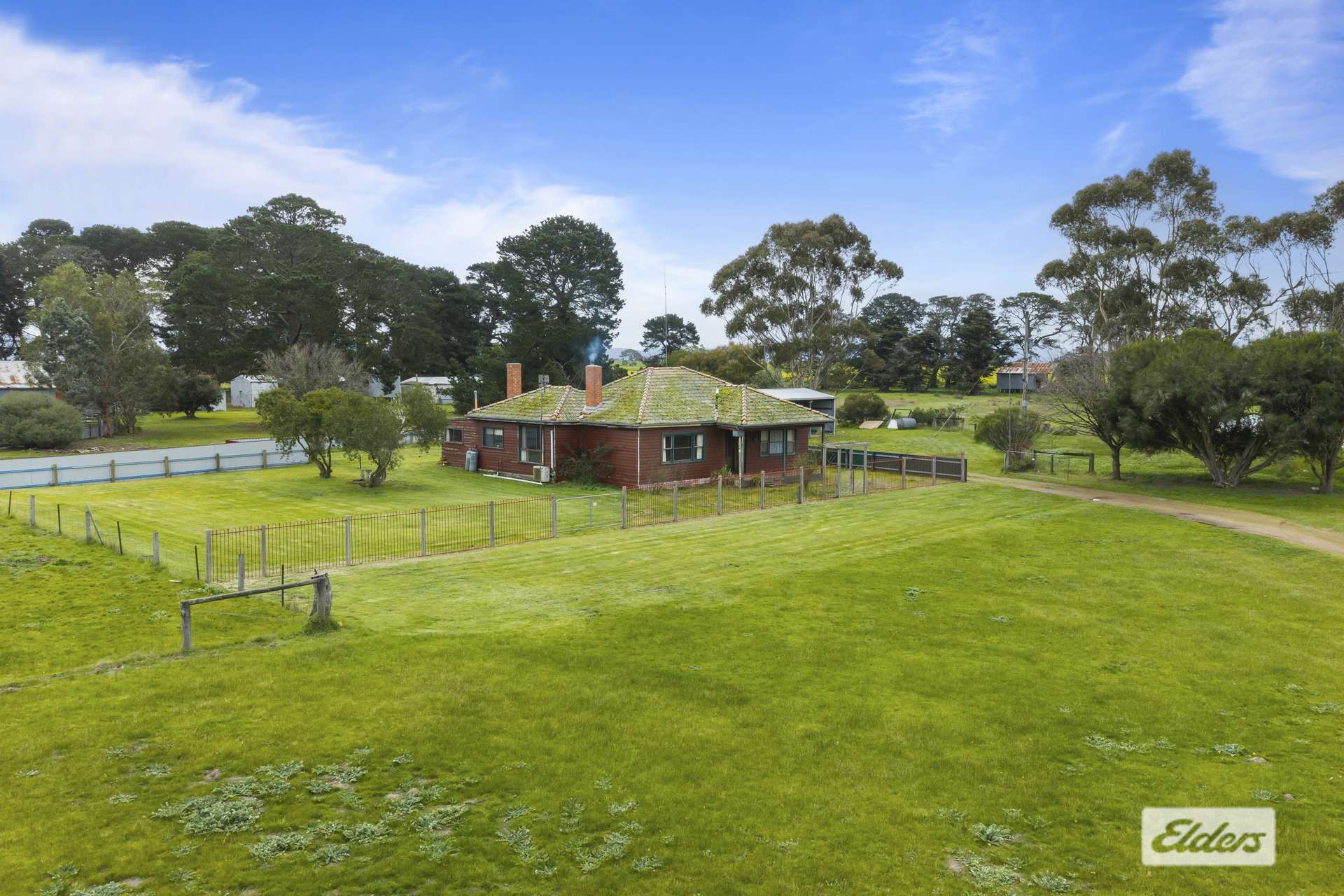 112 Lynches Crossing Road, Bornes Hill For Sale by Farmbuy.com - image 2