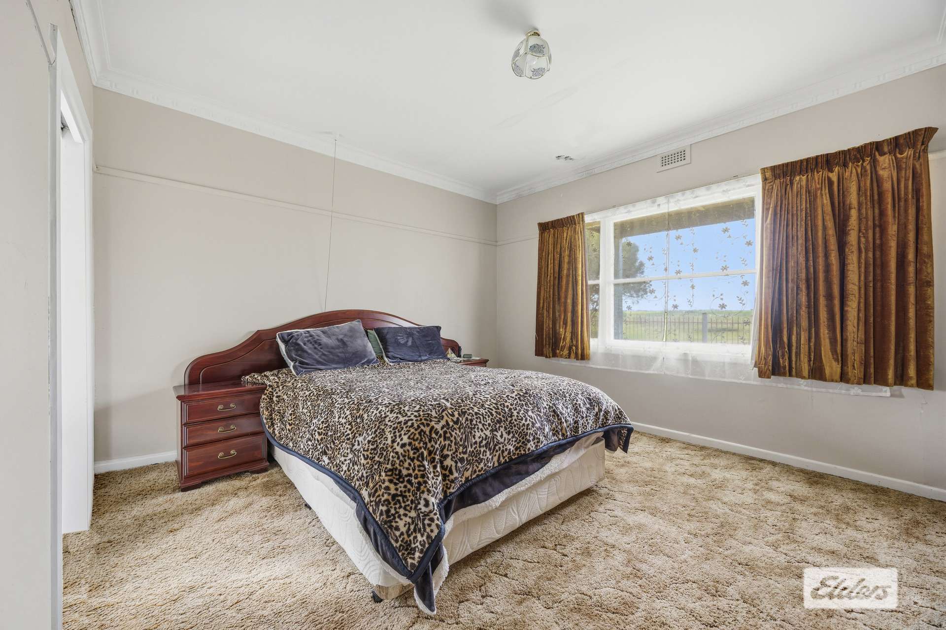 112 Lynches Crossing Road, Bornes Hill For Sale by Farmbuy.com - image 8