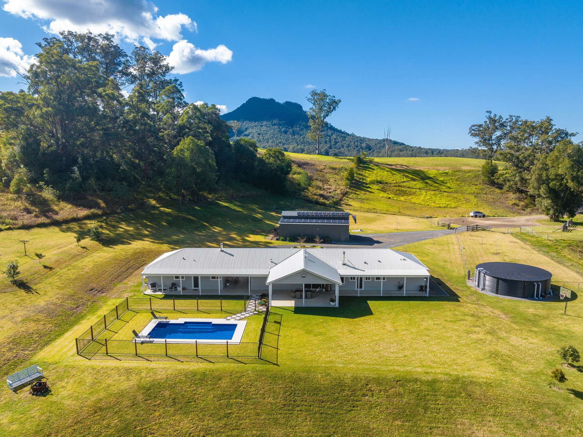 29 Ingleton Close, Killabakh Auction by Farmbuy.com - image 1