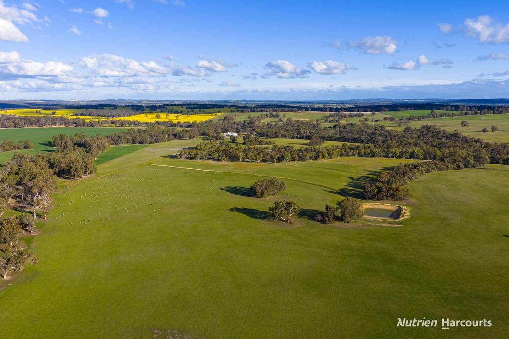 1722 Williams-Darkan Road, Williams WA 6391