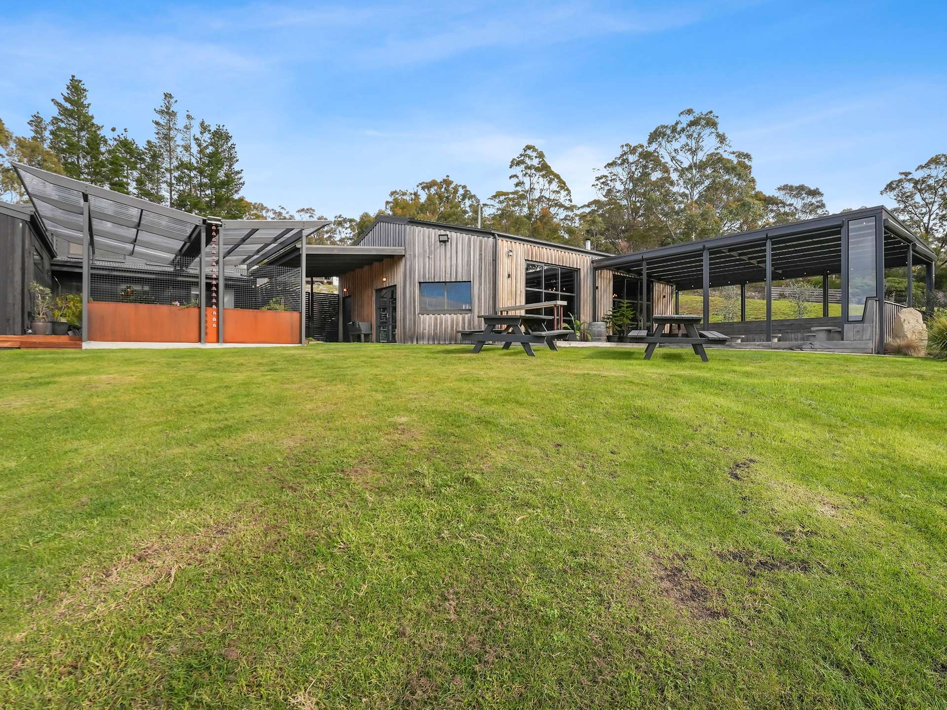 40 Harveys Farm Road, Bicheno For Sale by Farmbuy.com - image 15