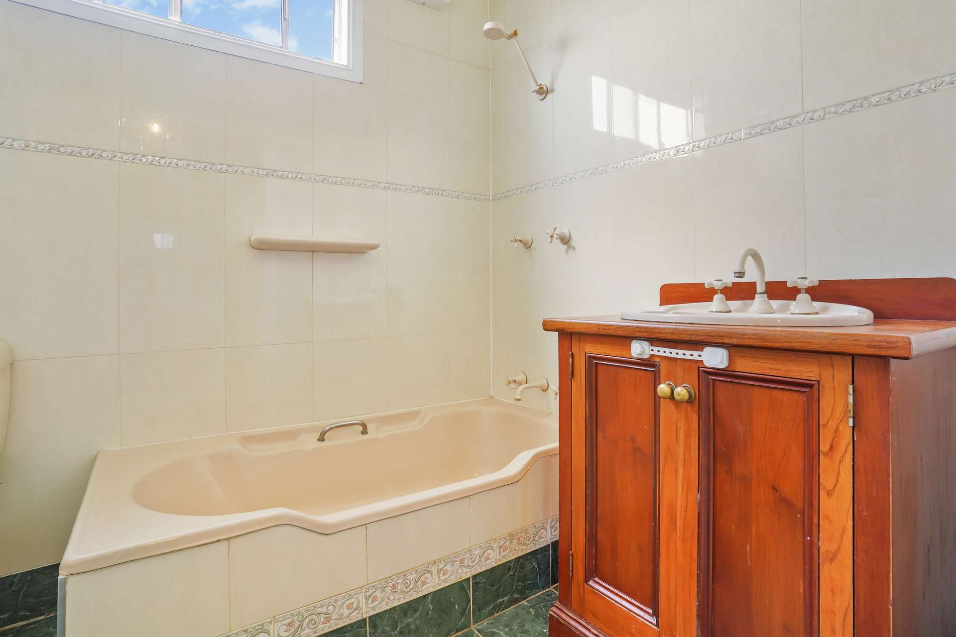 14 Willowvale Road, Cowra For Sale by Farmbuy.com - image 16