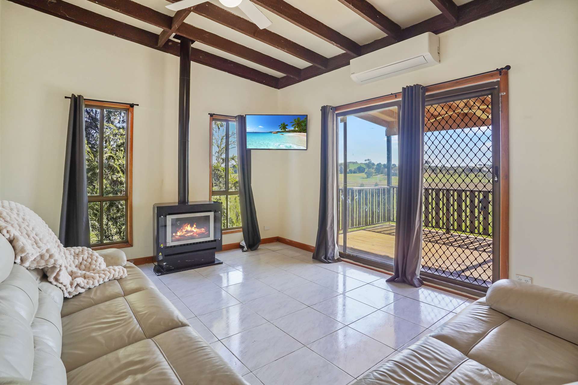 14 Willowvale Road, Cowra For Sale by Farmbuy.com - image 9