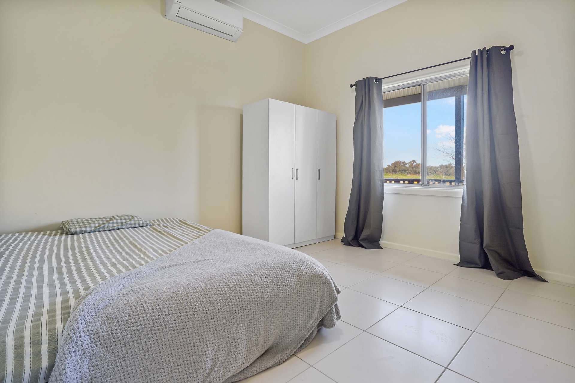 14 Willowvale Road, Cowra For Sale by Farmbuy.com - image 13