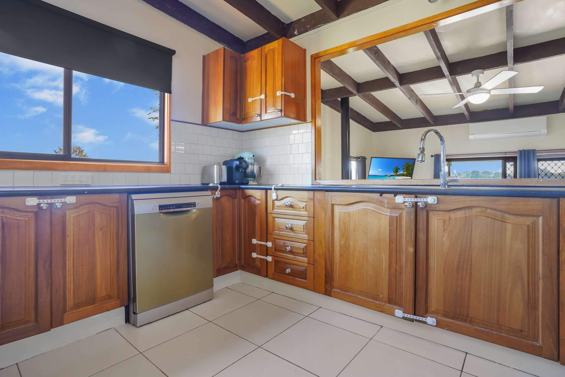 14 Willowvale Road, Cowra For Sale by Farmbuy.com - image 4