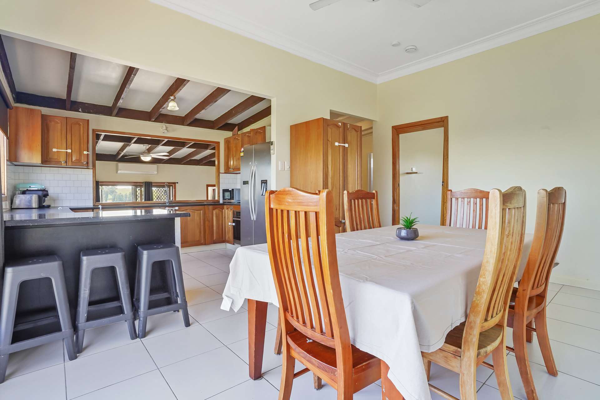 14 Willowvale Road, Cowra For Sale by Farmbuy.com - image 5