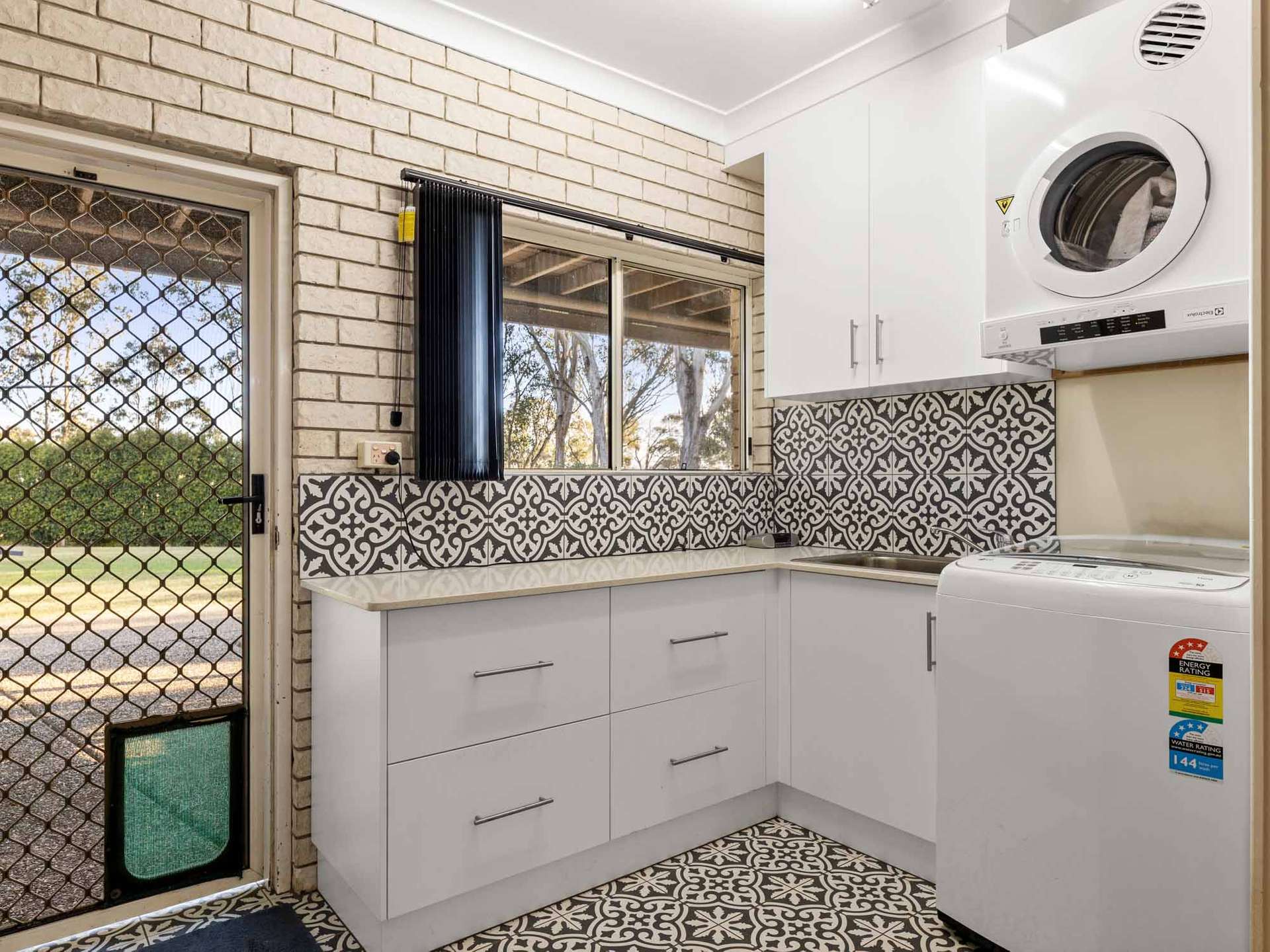 6 Esperanto Court, Kearneys Spring For Sale by Farmbuy.com - image 19