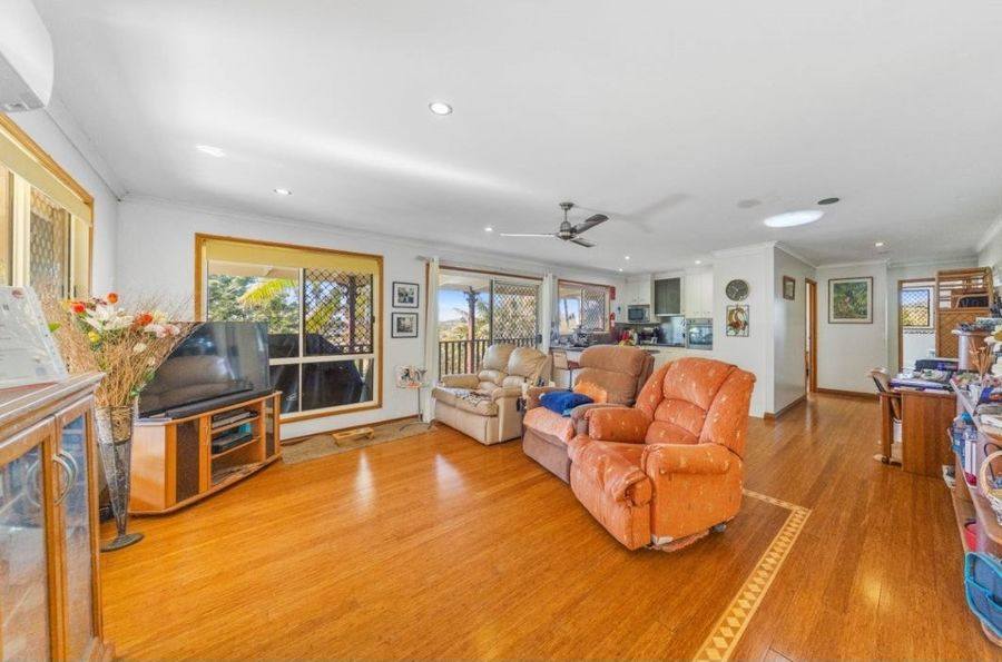 69 Calumet Rd, Goomboorian For Sale by Farmbuy.com - image 3