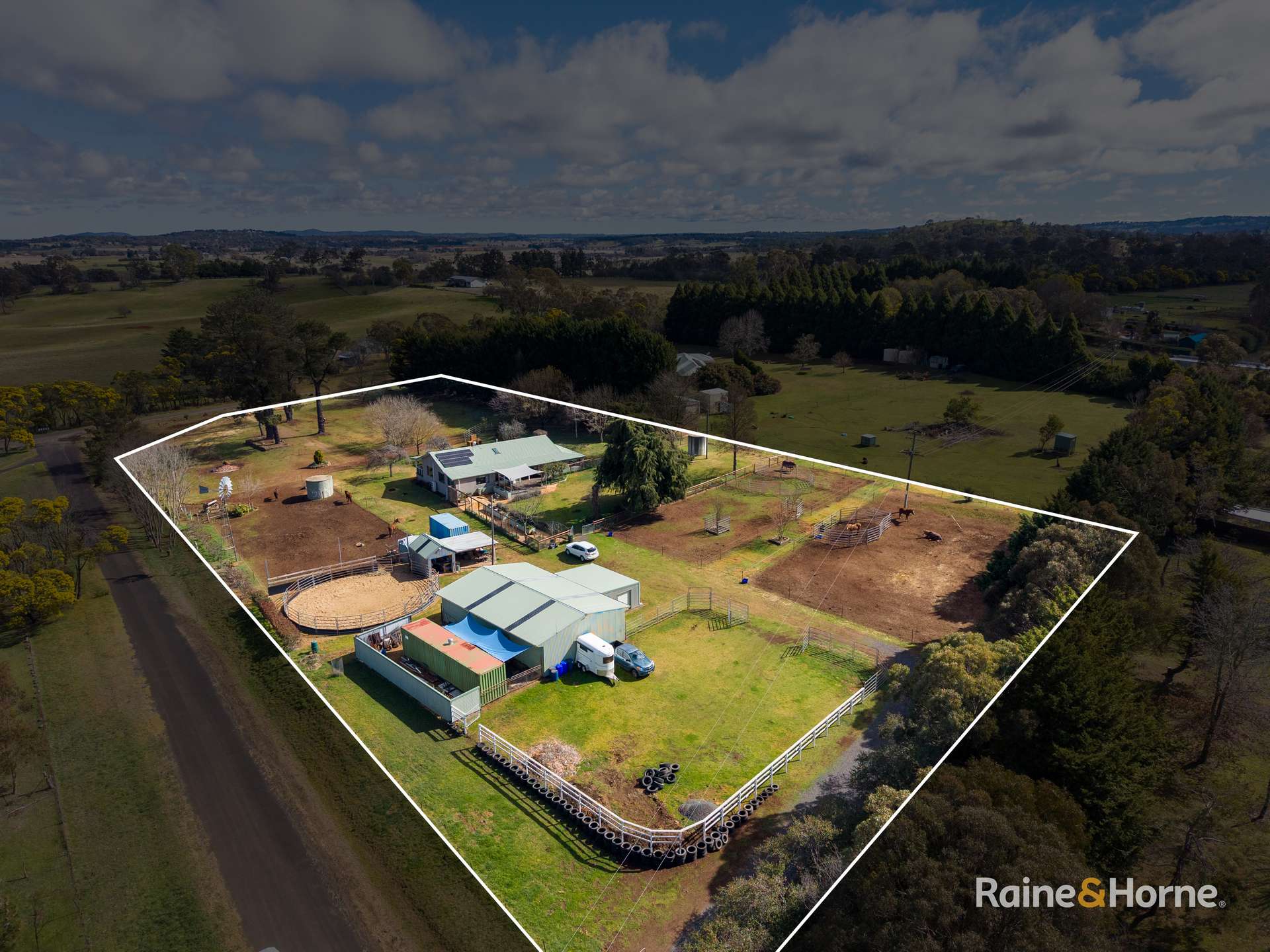 26 Tanglewood Road, Armidale For Sale by Farmbuy.com - image 1